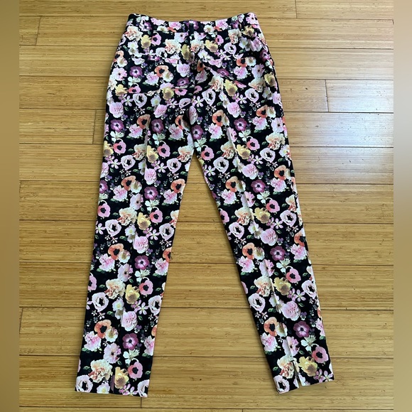 H&M  Set Tapered Cropped Pants Black & Pink Floral Size 4 / Top Size 6 - Picture 4 of 16